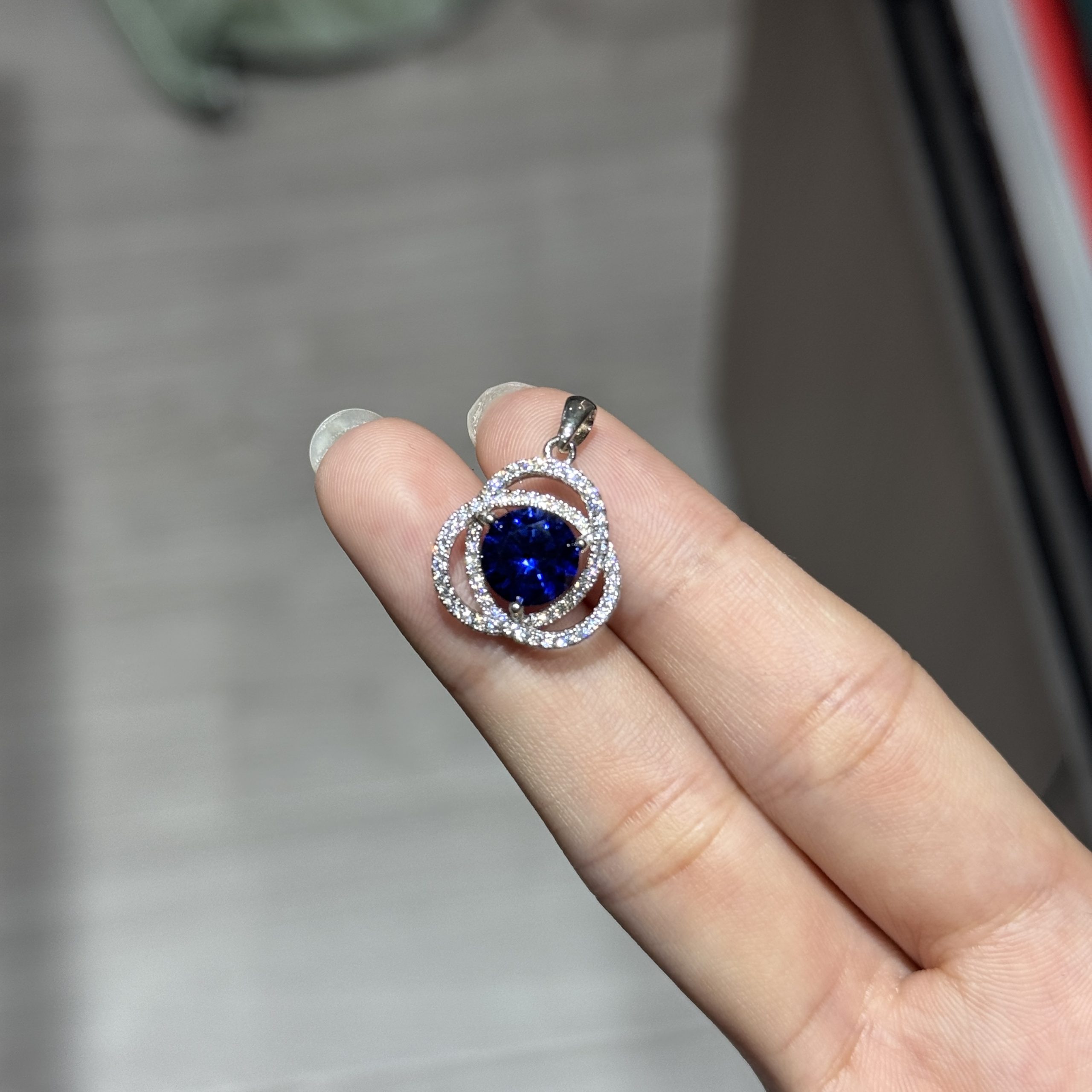 s925 silver cultured sapphire pendant