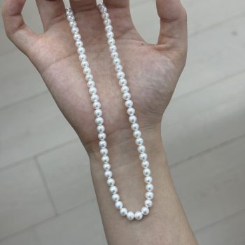 Freshwater pearl necklace 4mm+